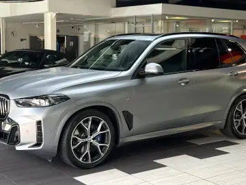 BMW X5 30d xD M Sport FROZEN 7-Sitz Pano-SKY Massage