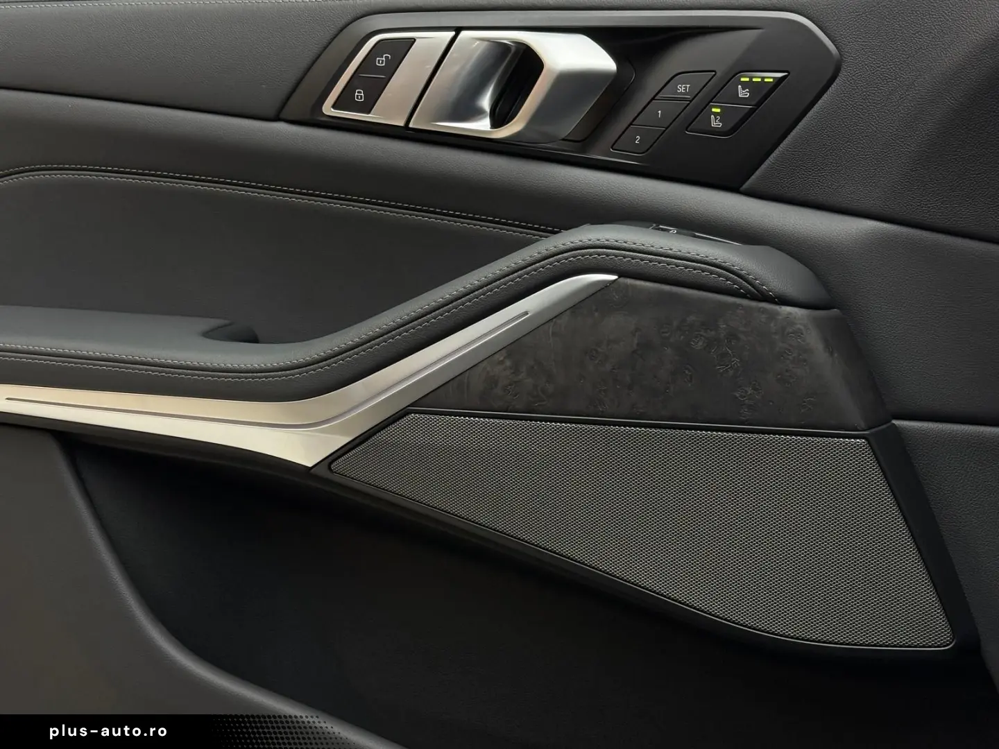 BMW X5 30d xD M Sport FROZEN 7-Sitz Pano-SKY Massage