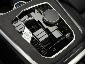 BMW X5 30d xD M Sport FROZEN 7-Sitz Pano-SKY Massage