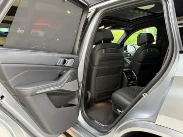 BMW X5 30d xD M Sport FROZEN 7-Sitz Pano-SKY Massage