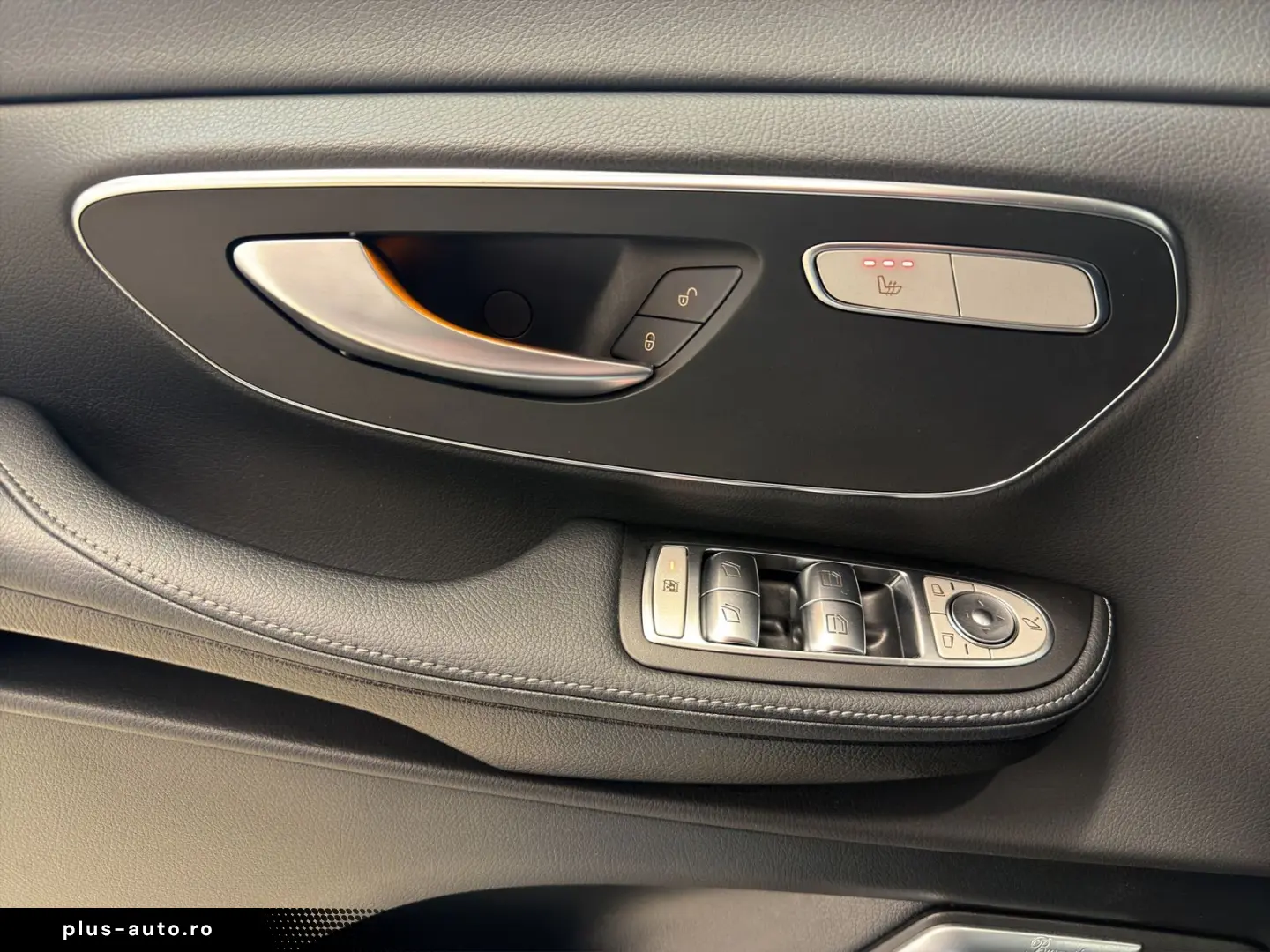 MERCEDES-BENZ V-Class 2023 — imagine 6