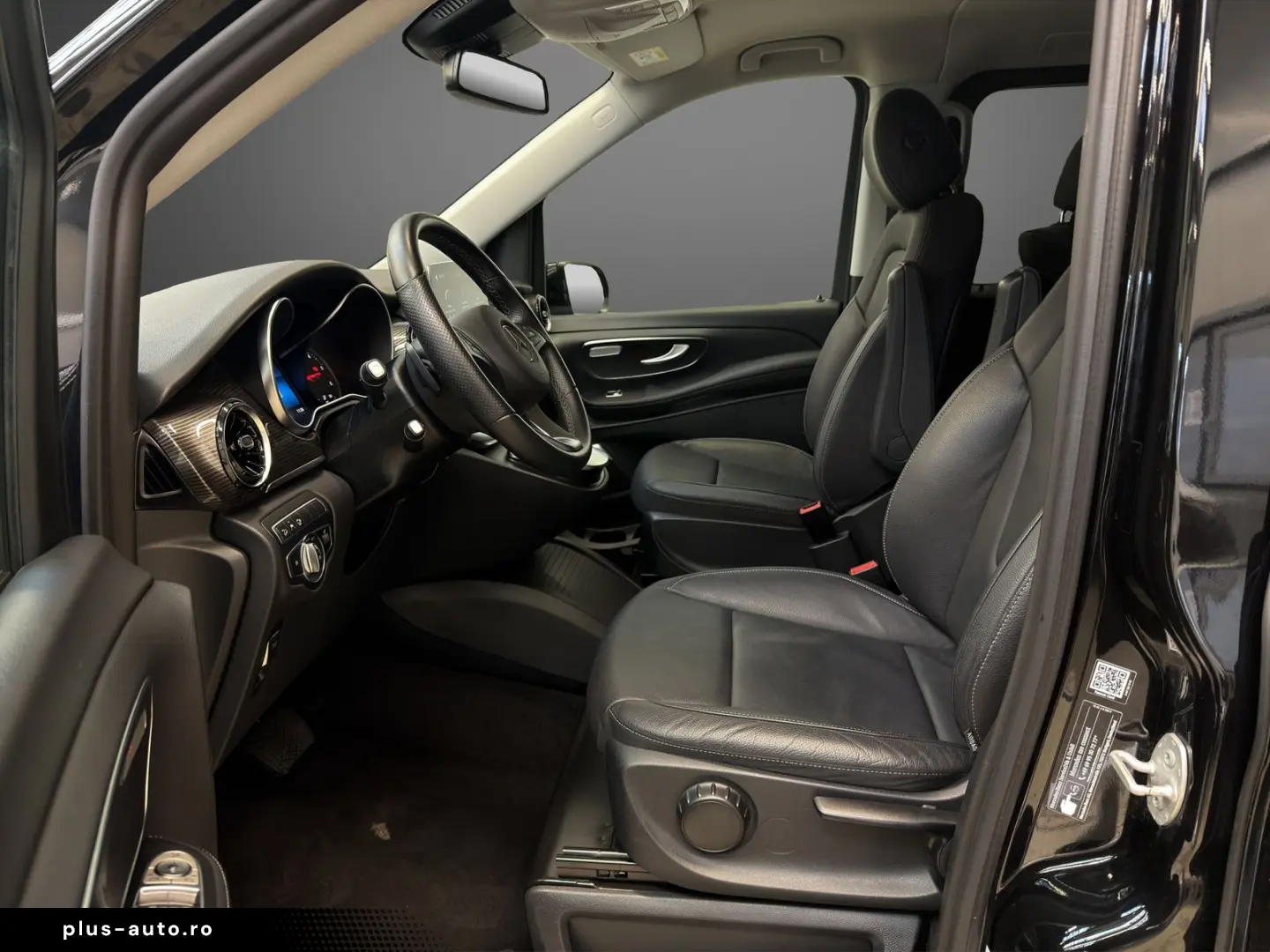 MERCEDES-BENZ V-Class 2023 — imagine 7