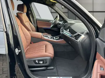 BMW X5 xDrive30d M Sport Luft 22 Pano AHK H&K 360