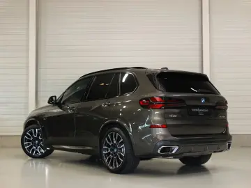 BMW X5 50e xDrive   Individual - Pano - AHK