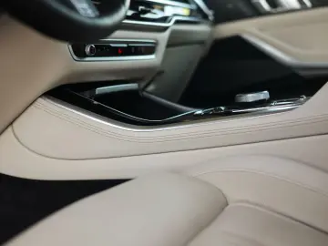 BMW X5 50e xDrive   Individual - Pano - AHK