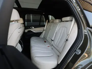BMW X5 50e xDrive   Individual - Pano - AHK