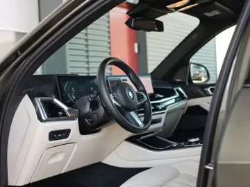 BMW X5 50e xDrive   Individual - Pano - AHK
