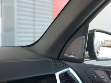 BMW X5 50e xDrive   Individual - Pano - AHK