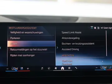 BMW X5 50e xDrive   Individual - Pano - AHK