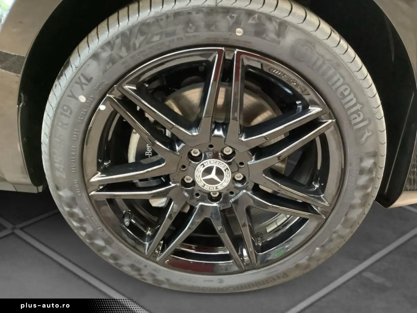MERCEDES-BENZ V-Class 2024 — imagine 2