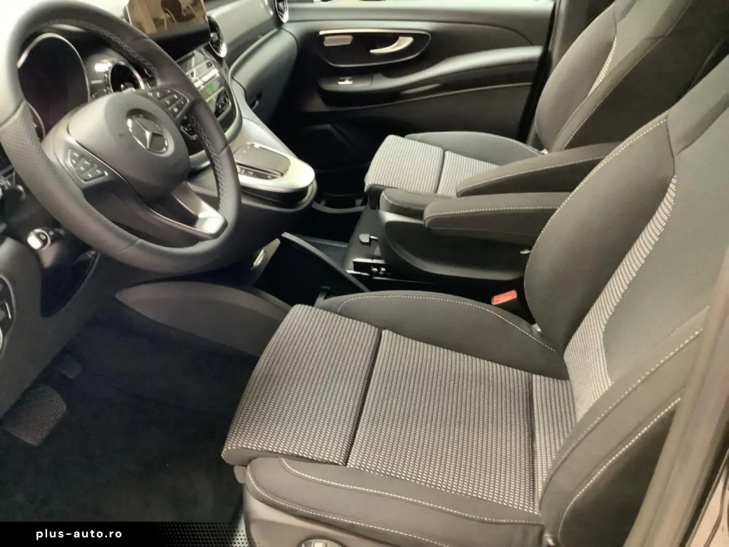 MERCEDES-BENZ V-Class 2024 — imagine 5