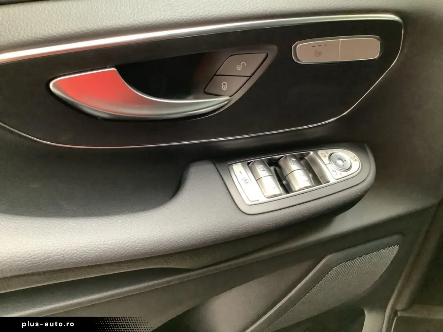 MERCEDES-BENZ V-Class 2024 — imagine 6
