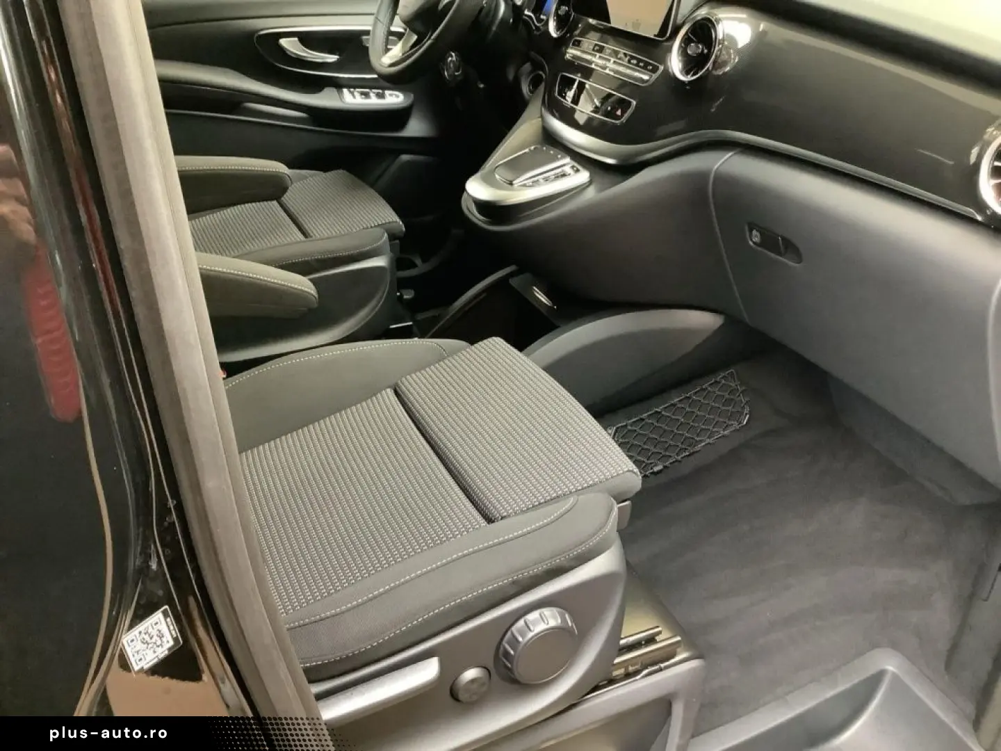 MERCEDES-BENZ V-Class 2024 — imagine 10