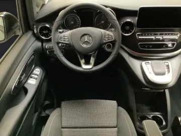 MERCEDES-BENZ V 300 d extralang 4 Matic AIRMATIC Sta…