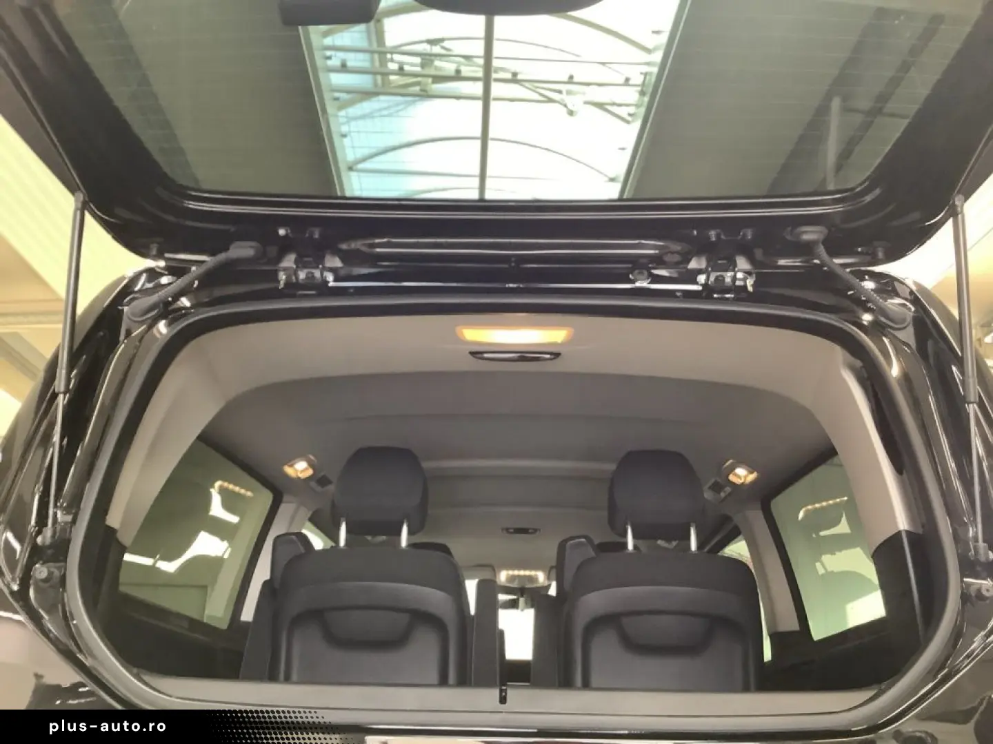 MERCEDES-BENZ V-Class 2024 — imagine 20