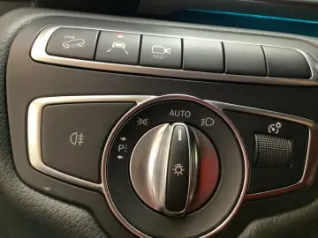 MERCEDES-BENZ V 300 d extralang 4 Matic AIRMATIC Sta…
