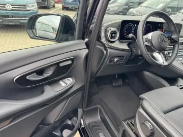 MERCEDES-BENZ V 300 d 4M AVANTGARDE Extralong 8-Seat…