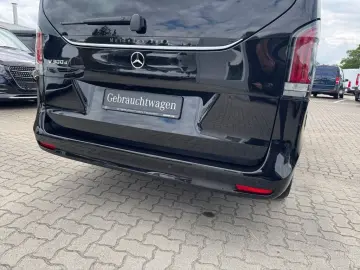 MERCEDES-BENZ V 300 d 4M AVANTGARDE Extralong 8-Seat…