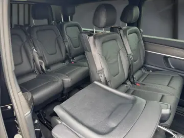 MERCEDES-BENZ V 300 d 4M AVANTGARDE Extralong 8-Seat…