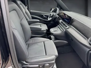 MERCEDES-BENZ V 300 d 4M AVANTGARDE Extralong 8-Seat…