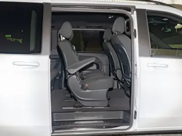 MERCEDES-BENZ V 300 Style lang 4x4 AHK Distr Liegepaket 360