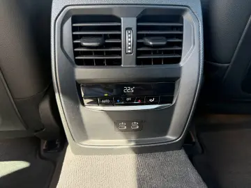 BMW 320 e M Sport E StandHZG AHK-el.Navi Digitales C