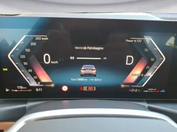 BMW 318i Automatik Navi Tempom.aktiv Bluetooth PDC M
