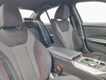 BMW 318i Lim. M Sport Navi RFK USB Sitzh Tempom LED