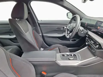 BMW 318i Lim. M Sport Navi RFK USB Sitzh Tempom LED