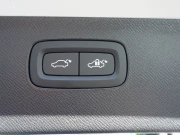 VOLVO XC90 Plus T8 AWD Plug-in Hybrid Pano H&K Head-UP