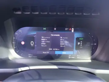 VOLVO XC90 Plus T8 AWD Plug-in Hybrid Pano H&K Head-UP
