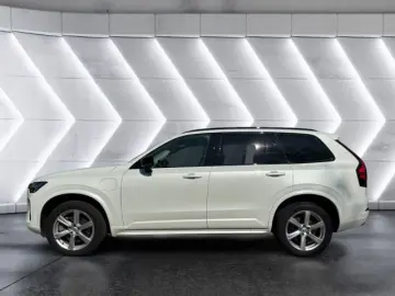 VOLVO XC90 Recharge Plug-In Hybrid T8 AWD Plus Dark 8-