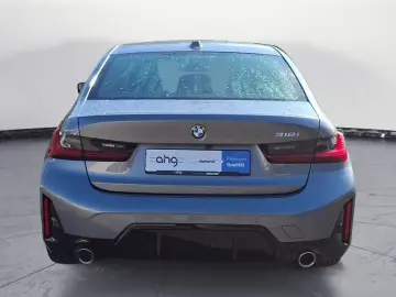 BMW 318i Automatik M SPORT Live Cockpit Plus Parking