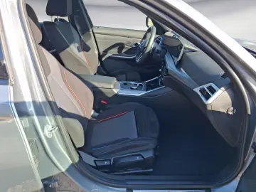 BMW 318i Automatik M SPORT Live Cockpit Plus Parking