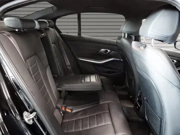 BMW 320i M Sport Live Cockpit Professional Kamera Kl