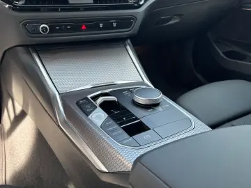 BMW 318i Lim. M-Sportpaket Finanzierung ab 1 99%