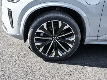 VOLVO XC90 FACELIFT Ultra Dark Recharge Plug-In Hybrid