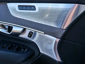 VOLVO XC90 FACELIFT Ultra Dark Recharge Plug-In Hybrid
