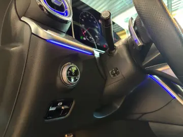 MERCEDES-BENZ C 300 d BURMESTER AHK NIGHT AMG LED MEMORY