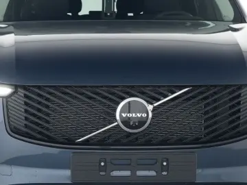 VOLVO XC90 FACELIFT Plus Dark Recharge Plug-In Hybrid