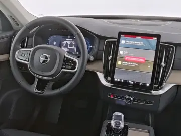 VOLVO XC90 FACELIFT Plus Dark Recharge Plug-In Hybrid