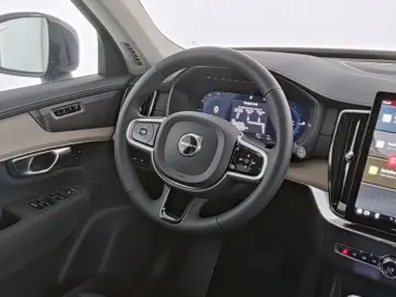 VOLVO XC90 FACELIFT Plus Dark Recharge Plug-In Hybrid