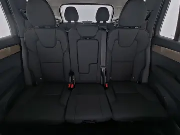 VOLVO XC90 FACELIFT Plus Dark Recharge Plug-In Hybrid