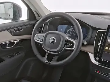 VOLVO XC90 FACELIFT Plus Dark Recharge Plug-In Hybrid