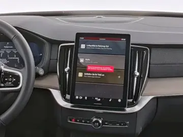 VOLVO XC90 FACELIFT Plus Dark Recharge Plug-In Hybrid