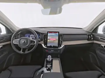 VOLVO XC90 FACELIFT Plus Dark Recharge Plug-In Hybrid