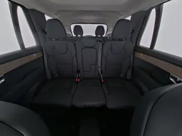 VOLVO XC90 FACELIFT Plus Dark Recharge Plug-In Hybrid