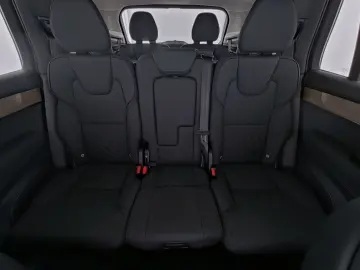 VOLVO XC90 FACELIFT Plus Dark Recharge Plug-In Hybrid