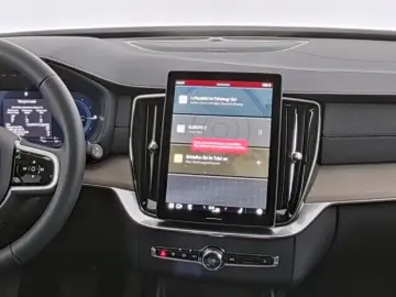 VOLVO XC90 FACELIFT Plus Dark Recharge Plug-In Hybrid