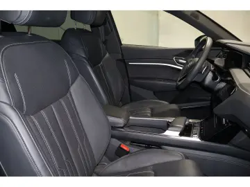 AUDI Q8 Sportback 55 SLine e-tron Matrix Ventilation 360 B&O